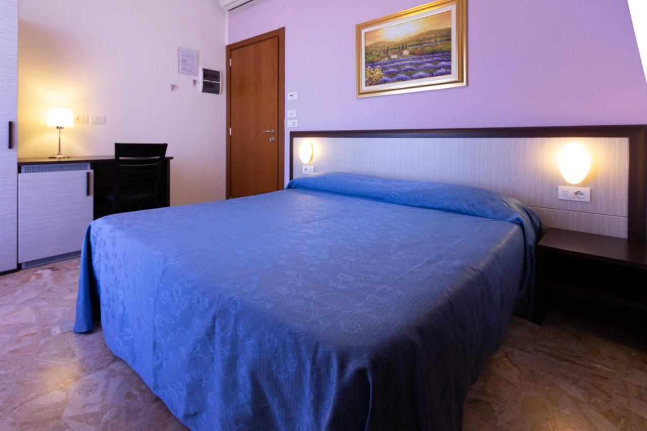 Hotel Belvedere Porto SantʼElpidio Eksteriør bilde