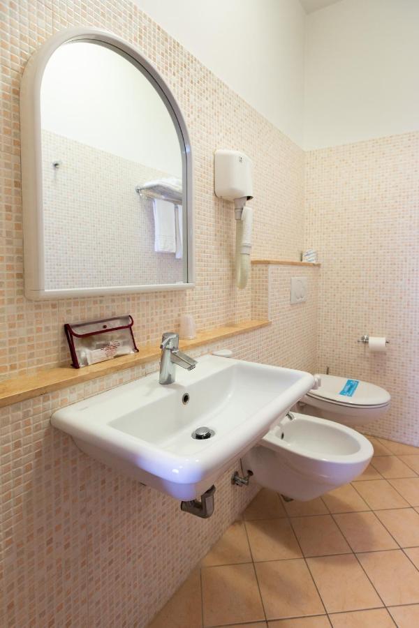 Hotel Belvedere Porto SantʼElpidio Eksteriør bilde